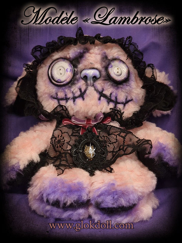 Peluche GLOKdoll modèle "Lambrose"